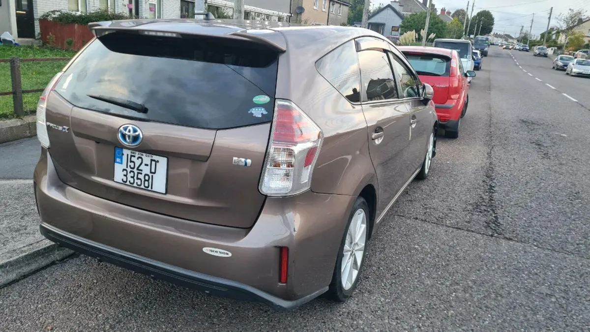 Toyota prius alpha 7seater 2015 - Image 3