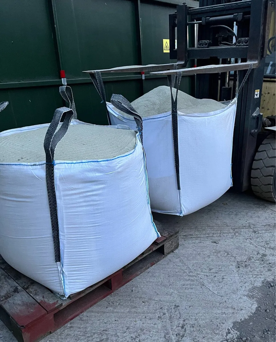 Sandblasting Shotblast glass sand - Image 1