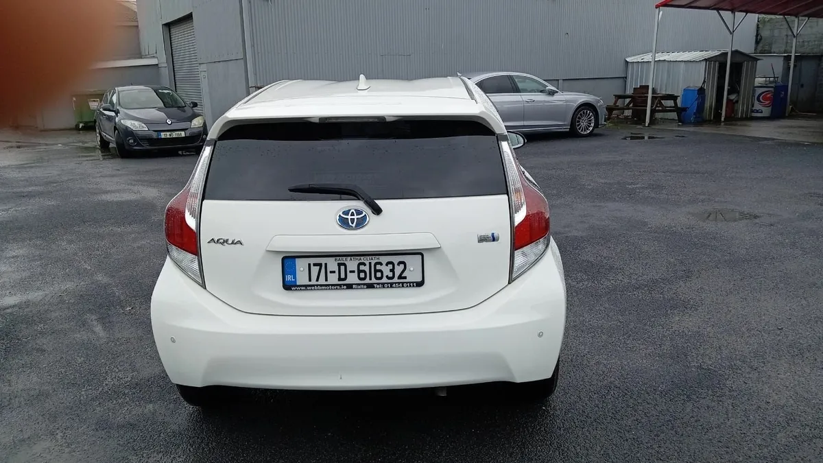 Toyota Aqua 2017 Automatic - Image 4
