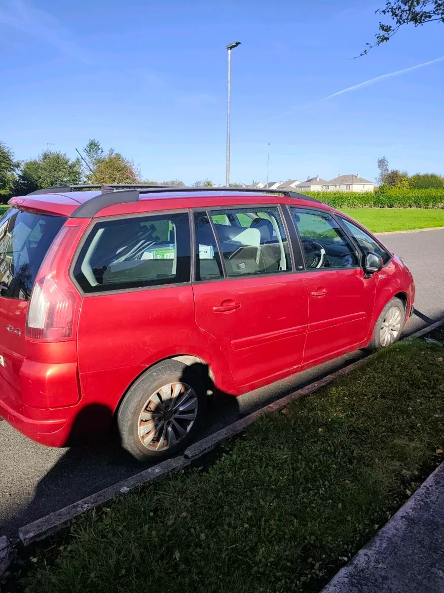 Car - Image 4