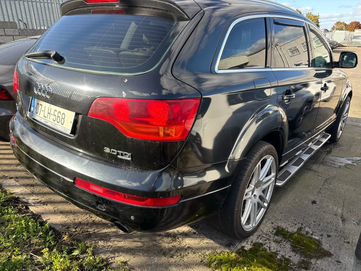 Audi Q7 - Image 3