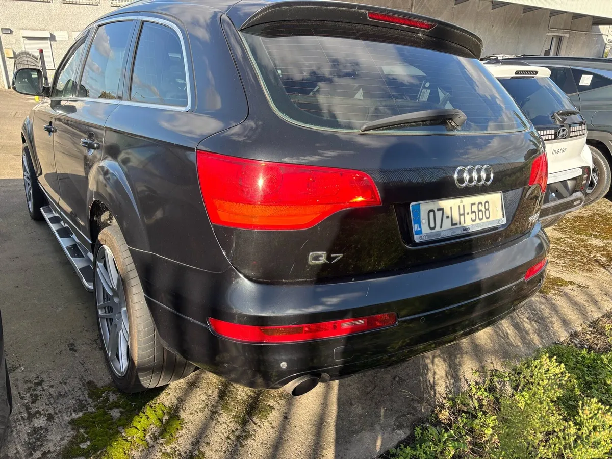 Audi Q7 - Image 4