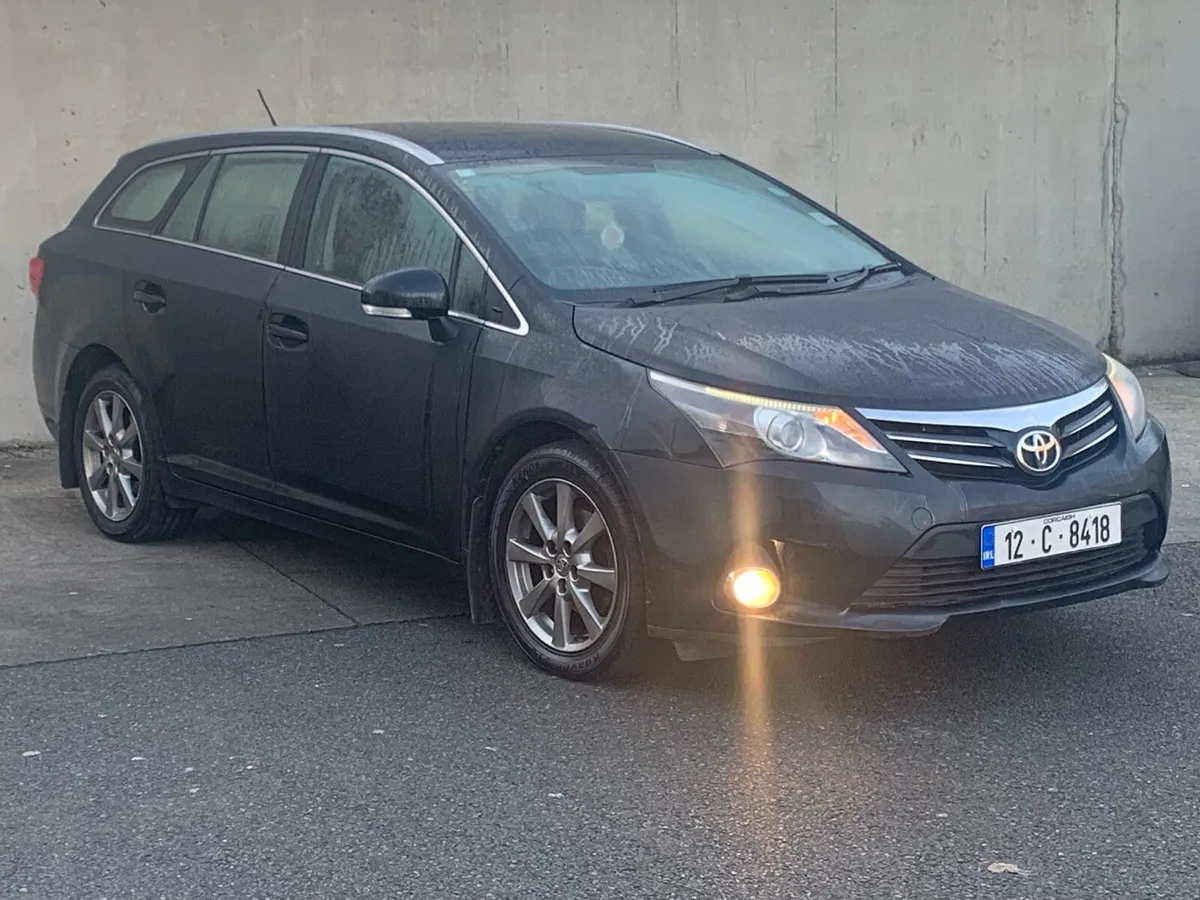 Toyota avensis estate - Image 2