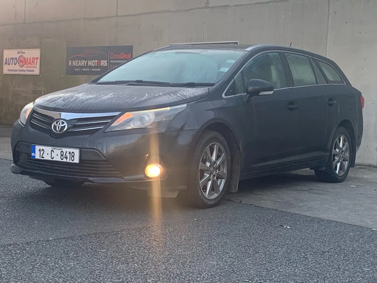 Toyota avensis estate - Image 3