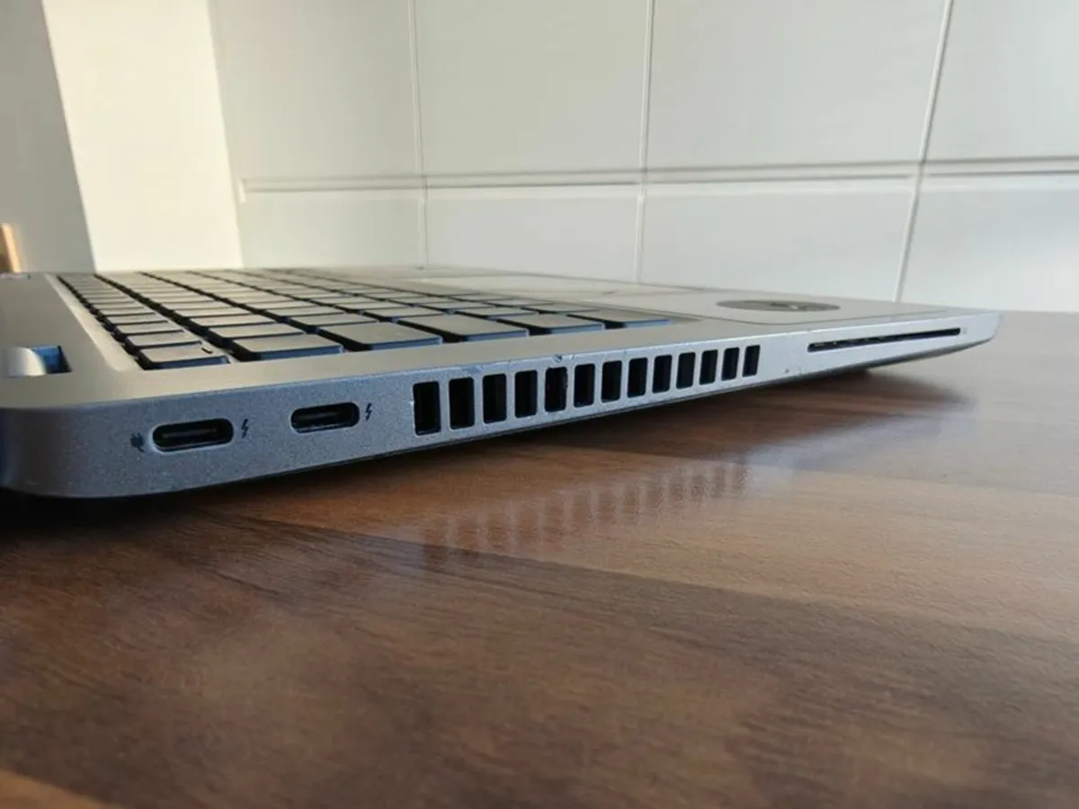 Dell Latitude 5430 Laptop | i5 (12th gen) | 16GB | - Image 2