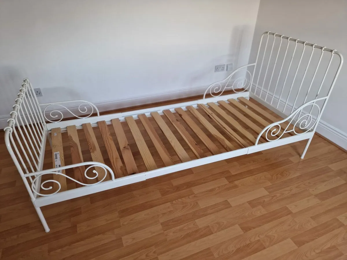 Extendable white children's bed - Image 2