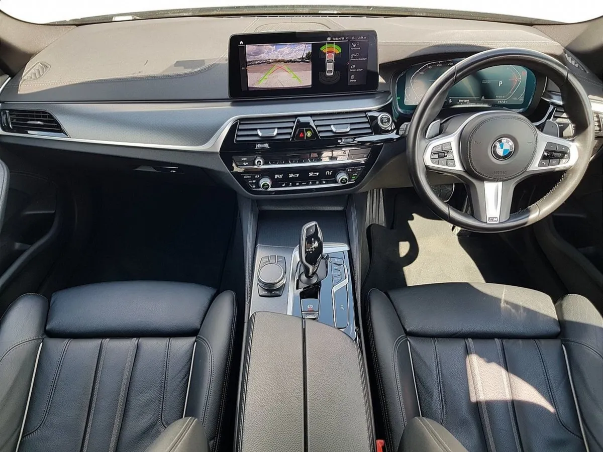 BMW 5 Series 520d M Sport Saloon LCI - Image 4