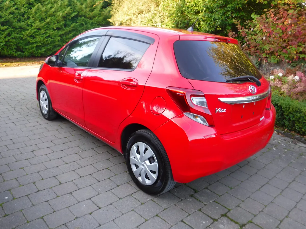 TOYOTA YARIS VITZ 1.0 AUTO VERY LOW MILEAGE - Image 4