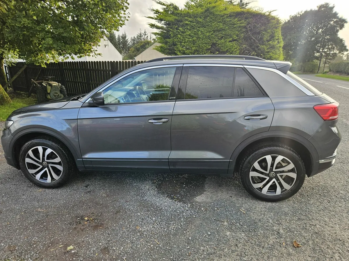 2022 VW T-Roc - Image 4