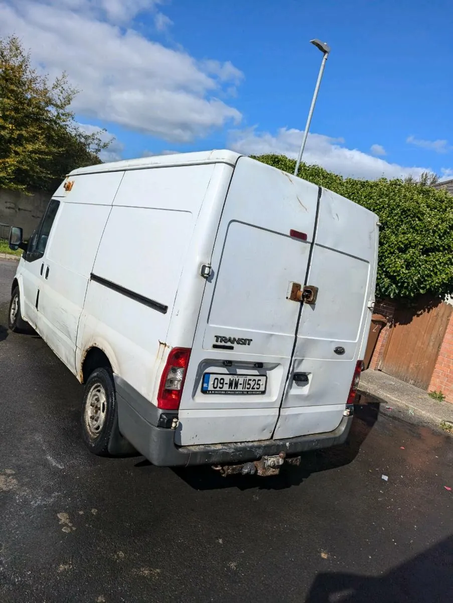 Van - Image 3