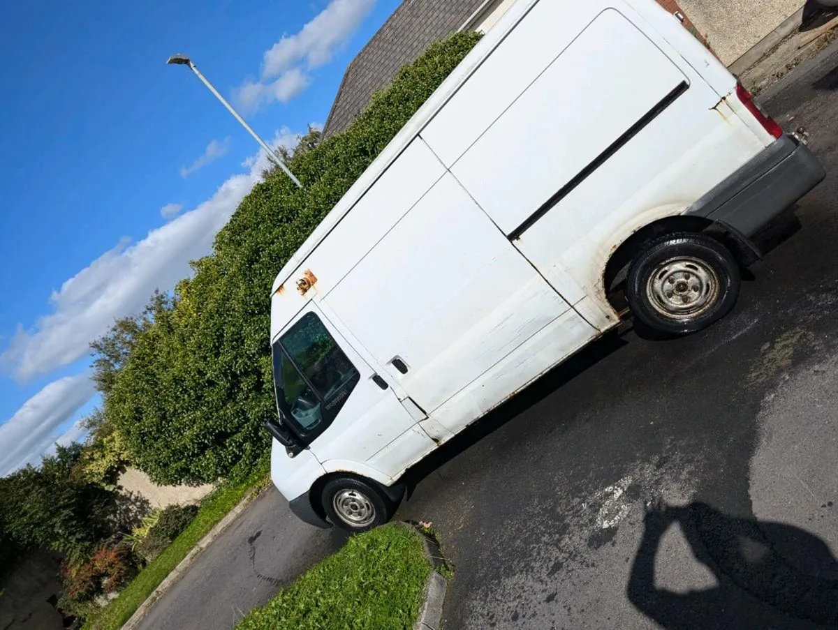 Van - Image 4