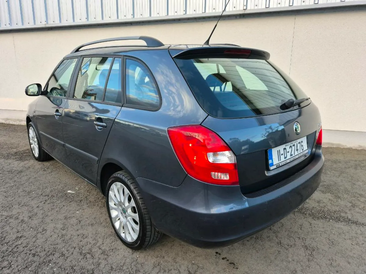 SKODA FABIA ESTATE**ONLY 66,000mls**LIKE NEW** - Image 3