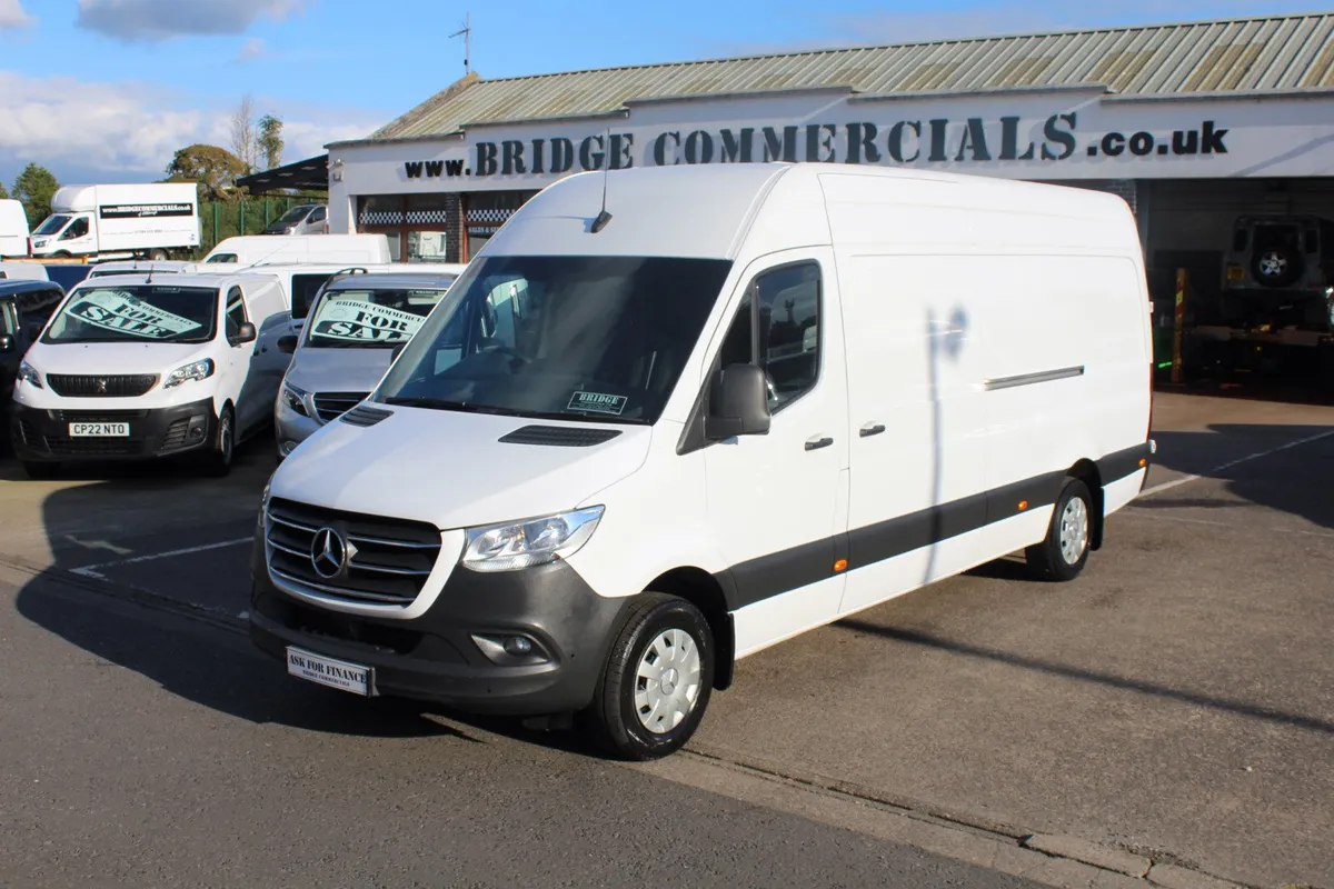2024 Mercedes-Benz Sprinter 317 L3H2 RWD Premium - Image 1
