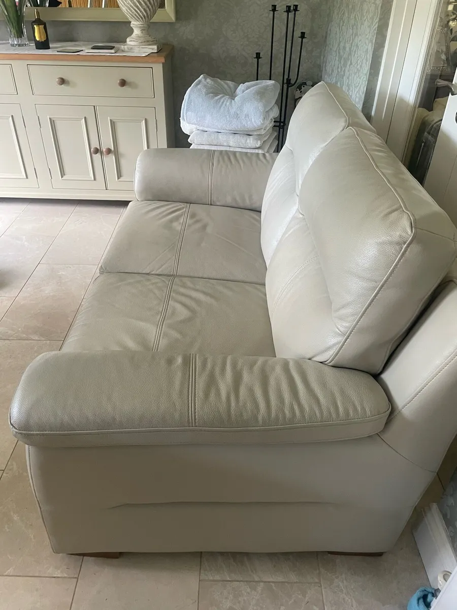 Leather 2 seater sofa - Image 2