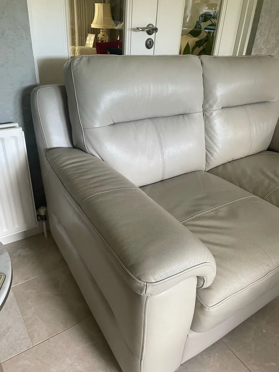 Leather 2 seater sofa - Image 3