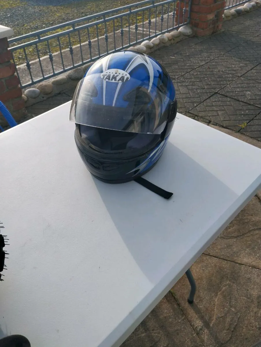 Motorcycle helmet - Image 2