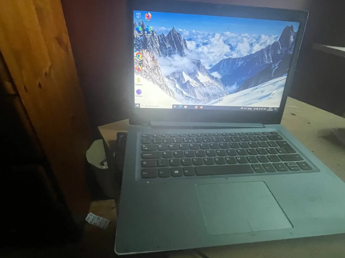 Lenovo ideapad laptop - Image 2