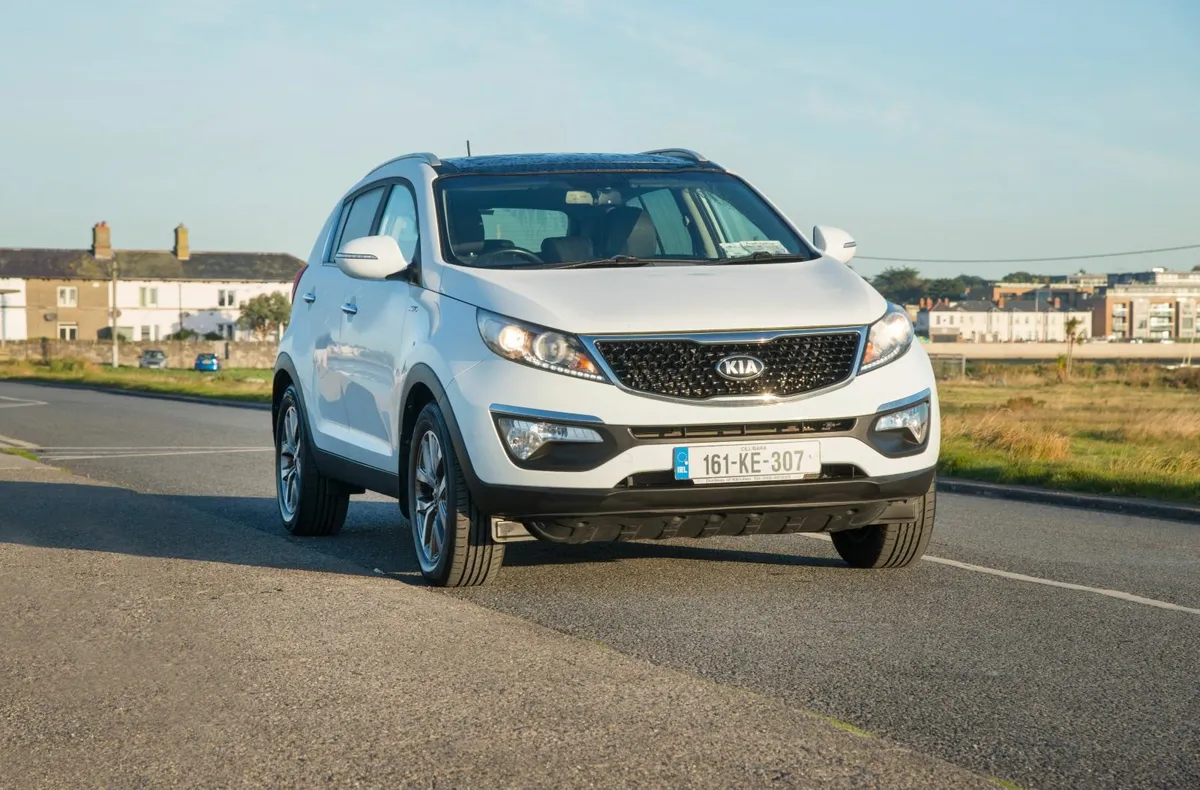 Kia Sportage 2016 EXLS AWD 2.0 CRDi Only 118000km - Image 2