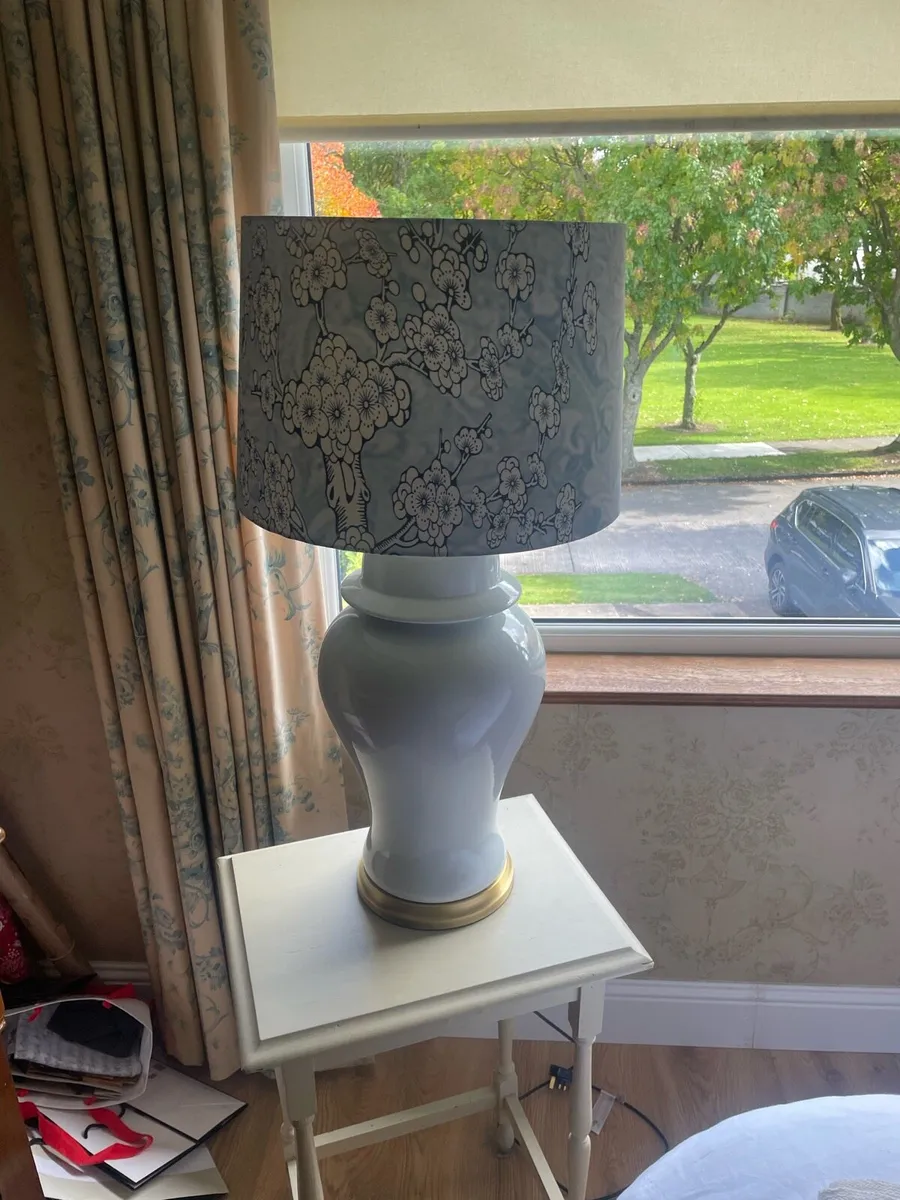 Ceramic lamp for sale - Image 2