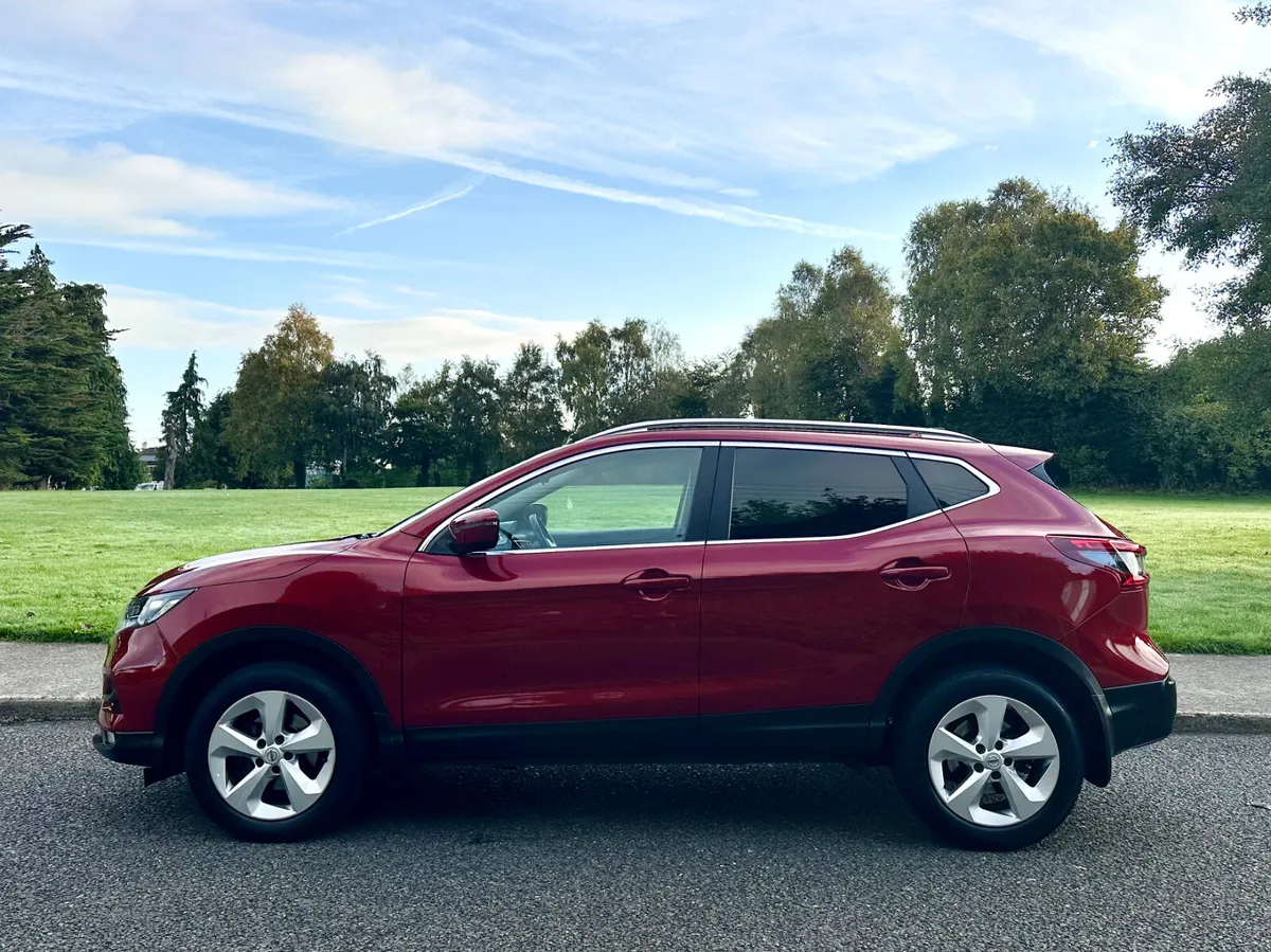 Nissan Qashqai 1.3 Petrol | Pan roof | Irish Jeep. - Image 3
