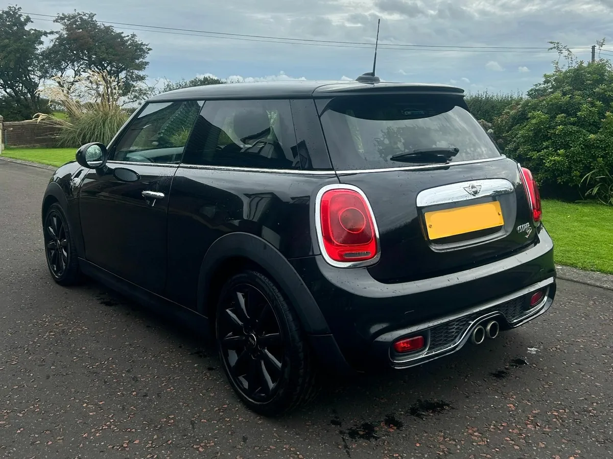 MINI Cooper SD - Image 2