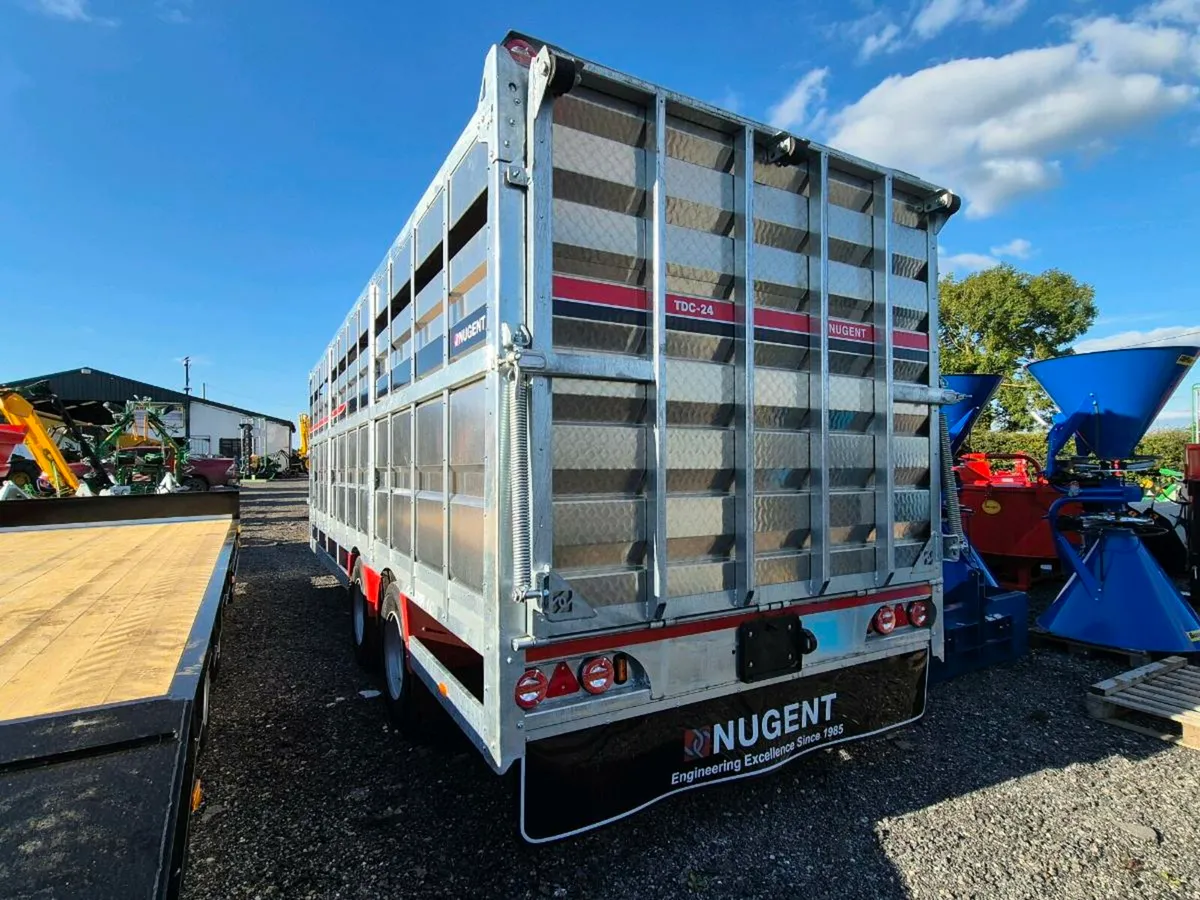 Nugent livestock trailer - Image 2