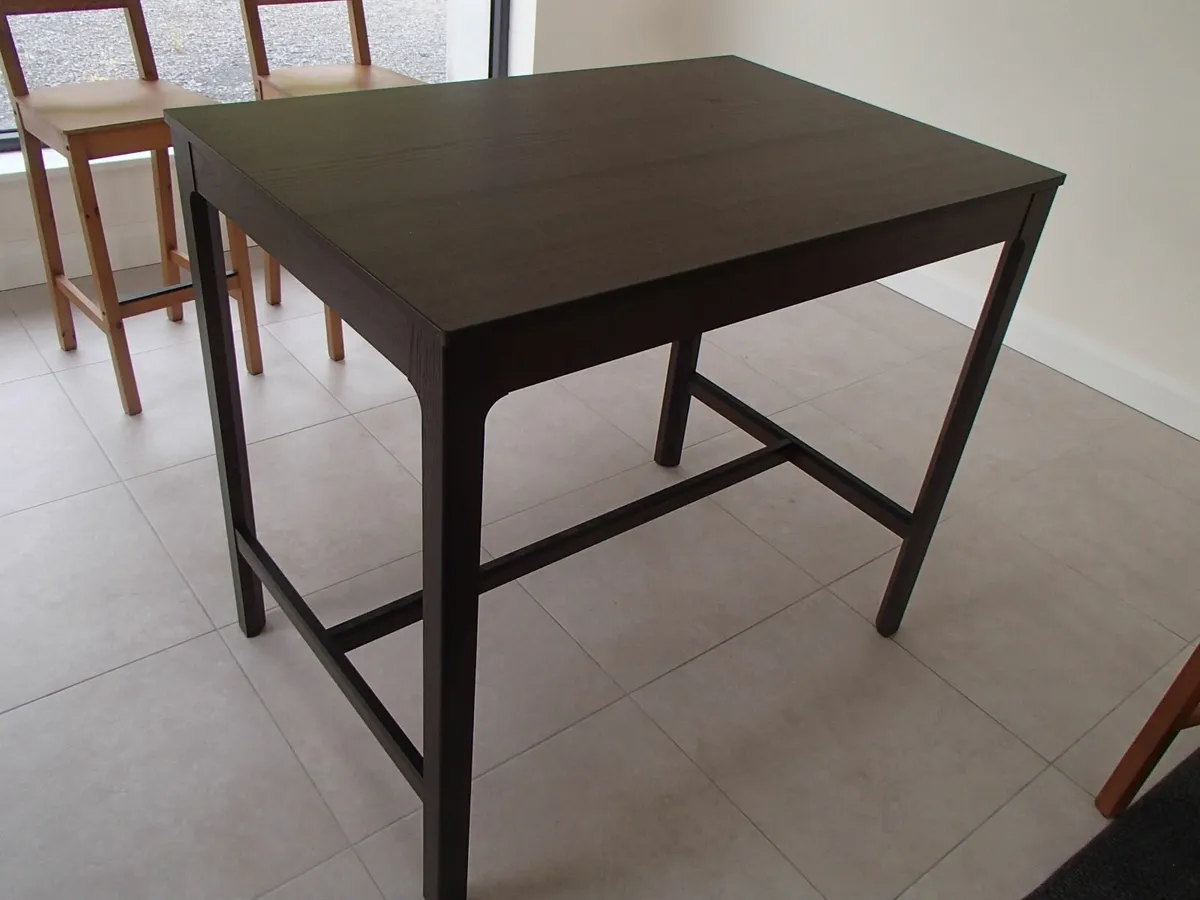 Dining table and four chairs - Image 3