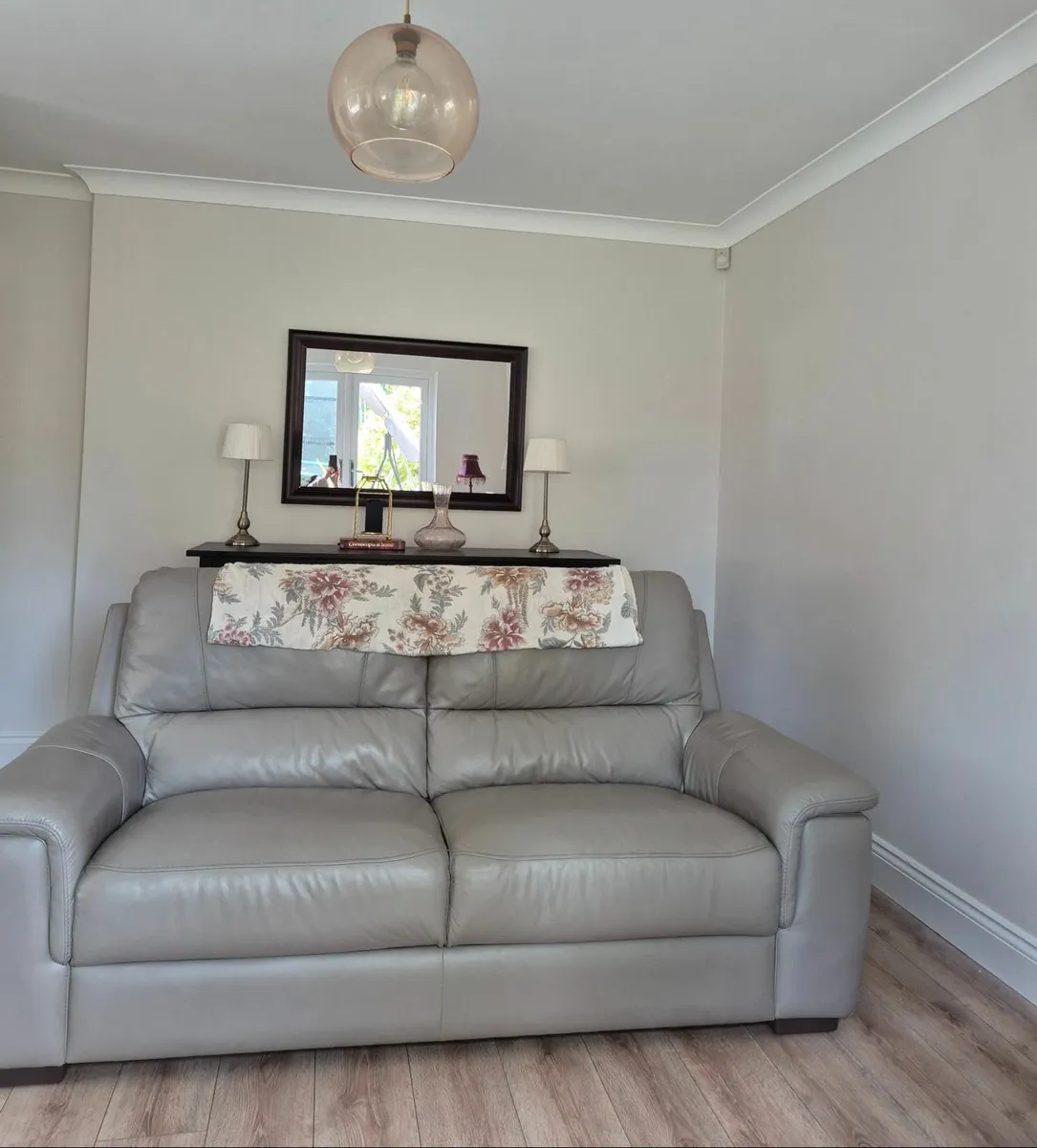 3 Piece Suite 3 +1+1 - Image 1