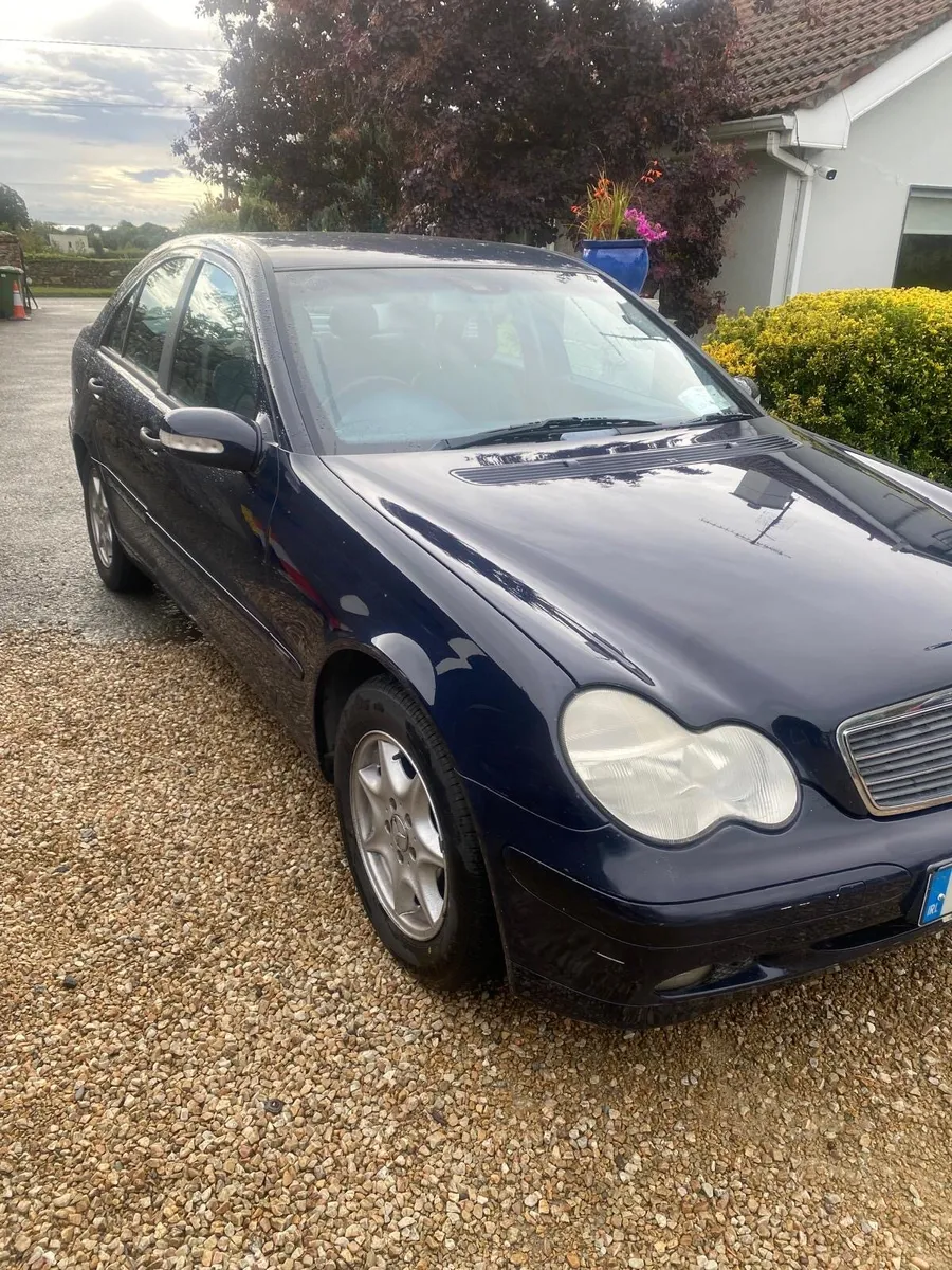 Mercedes C180 2002 - Image 2
