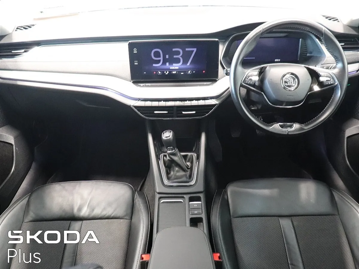 Skoda Octavia 2.0 TDI 30 TH EDITION - Image 2