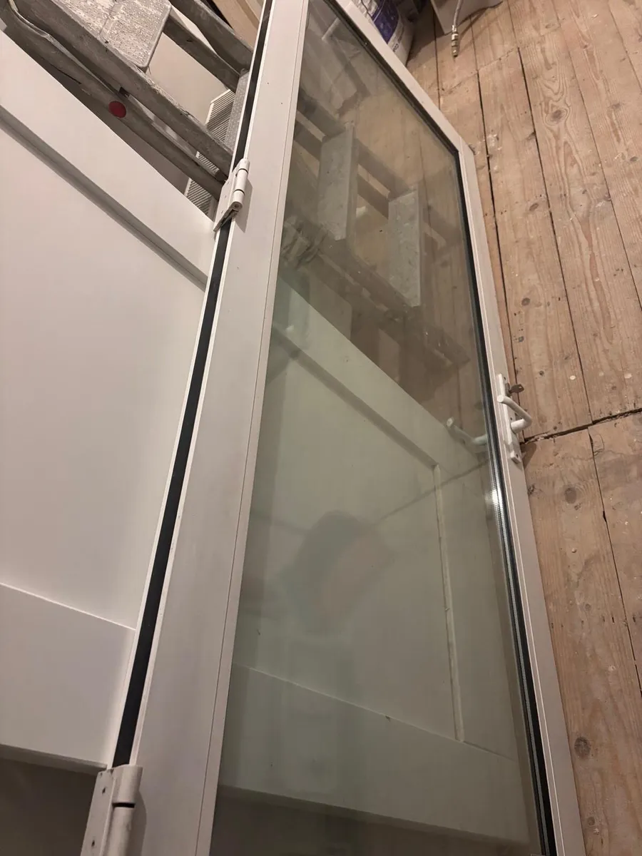Triple glazed windows and glass door - Image 3