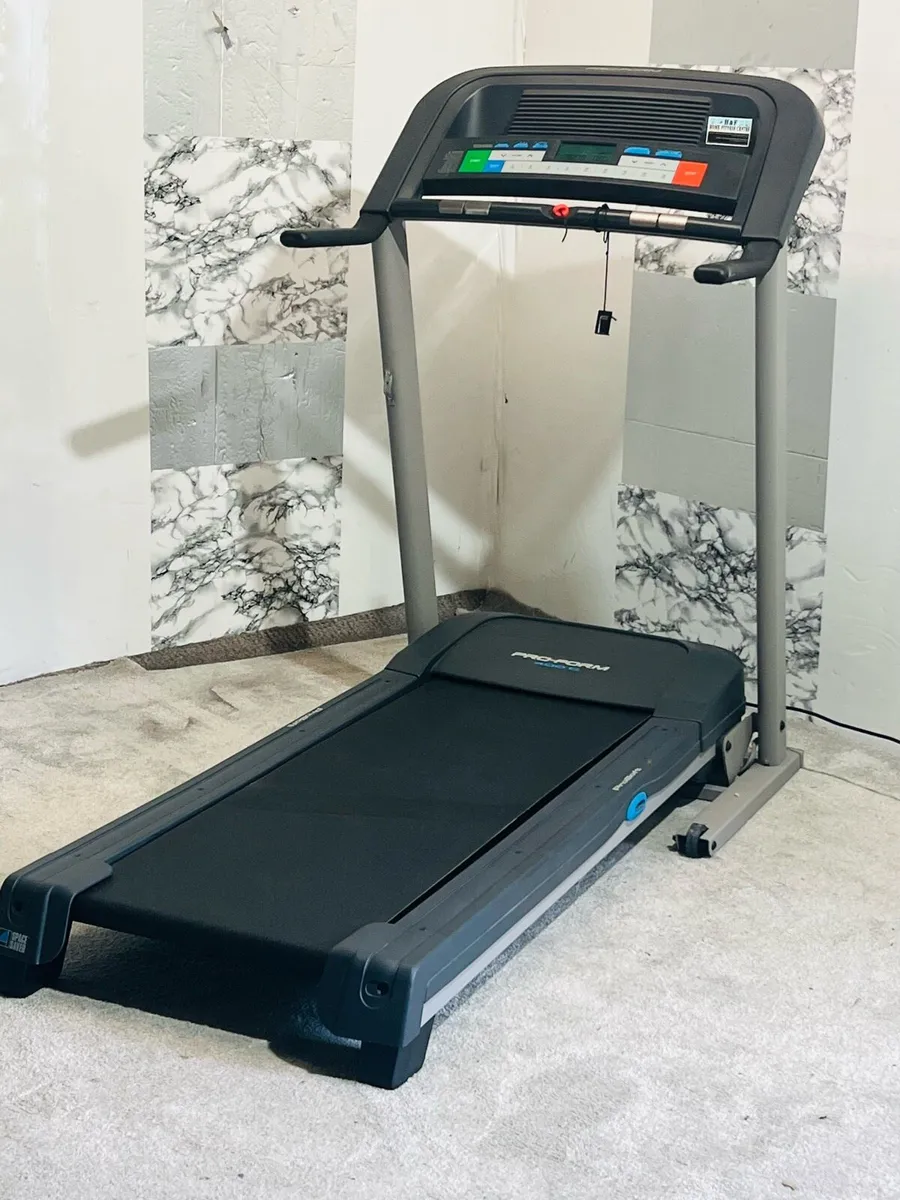 Pro-form motorised treadmill - Image 2