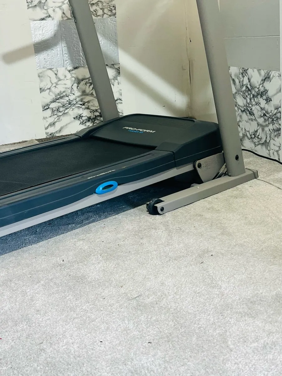 Pro-form motorised treadmill - Image 3