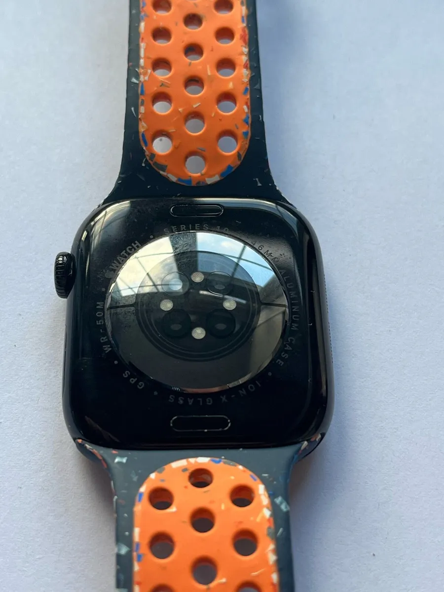 Apple Watch series 10 with original box 46mm - Image 3