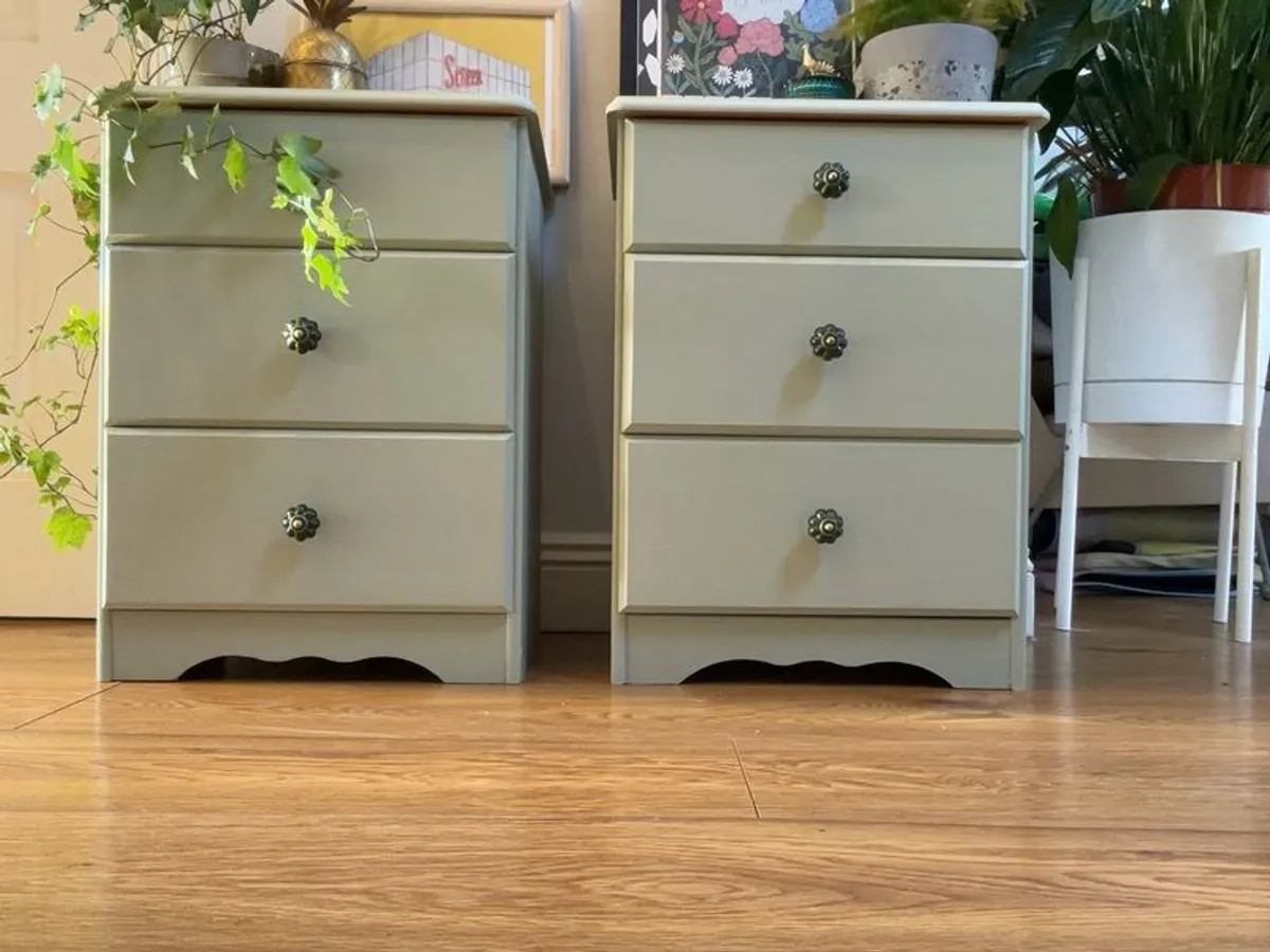 bed side lockers - Image 2