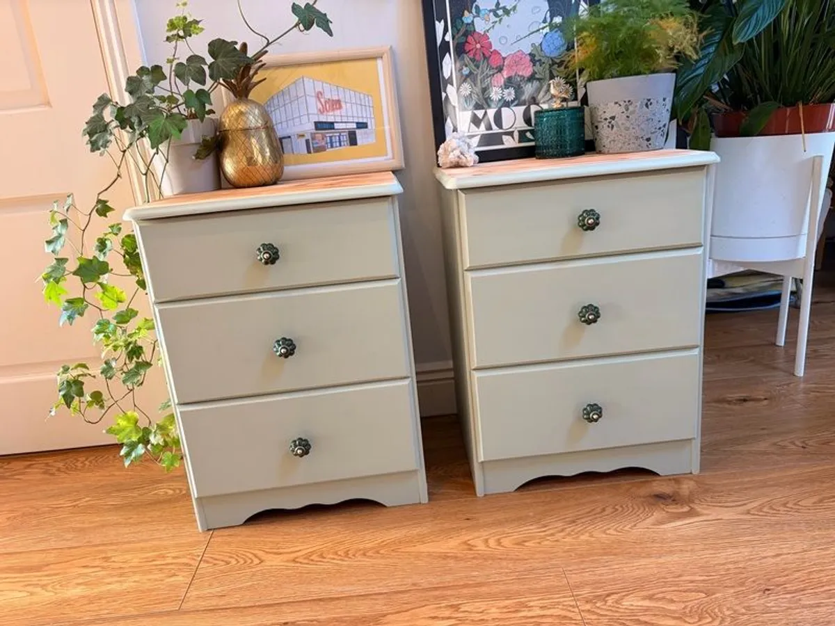 bed side lockers - Image 3