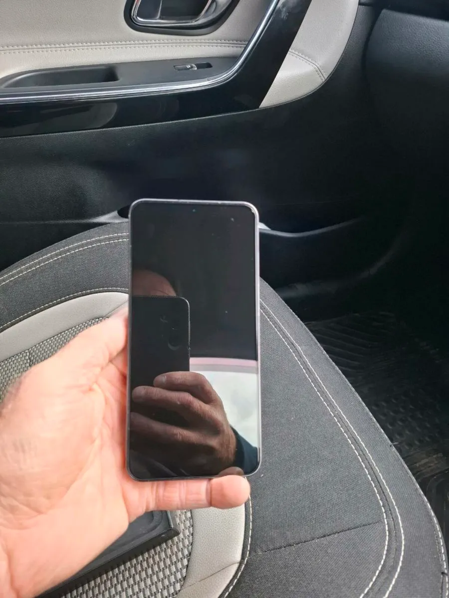 Mobile phone S24plus - Image 3