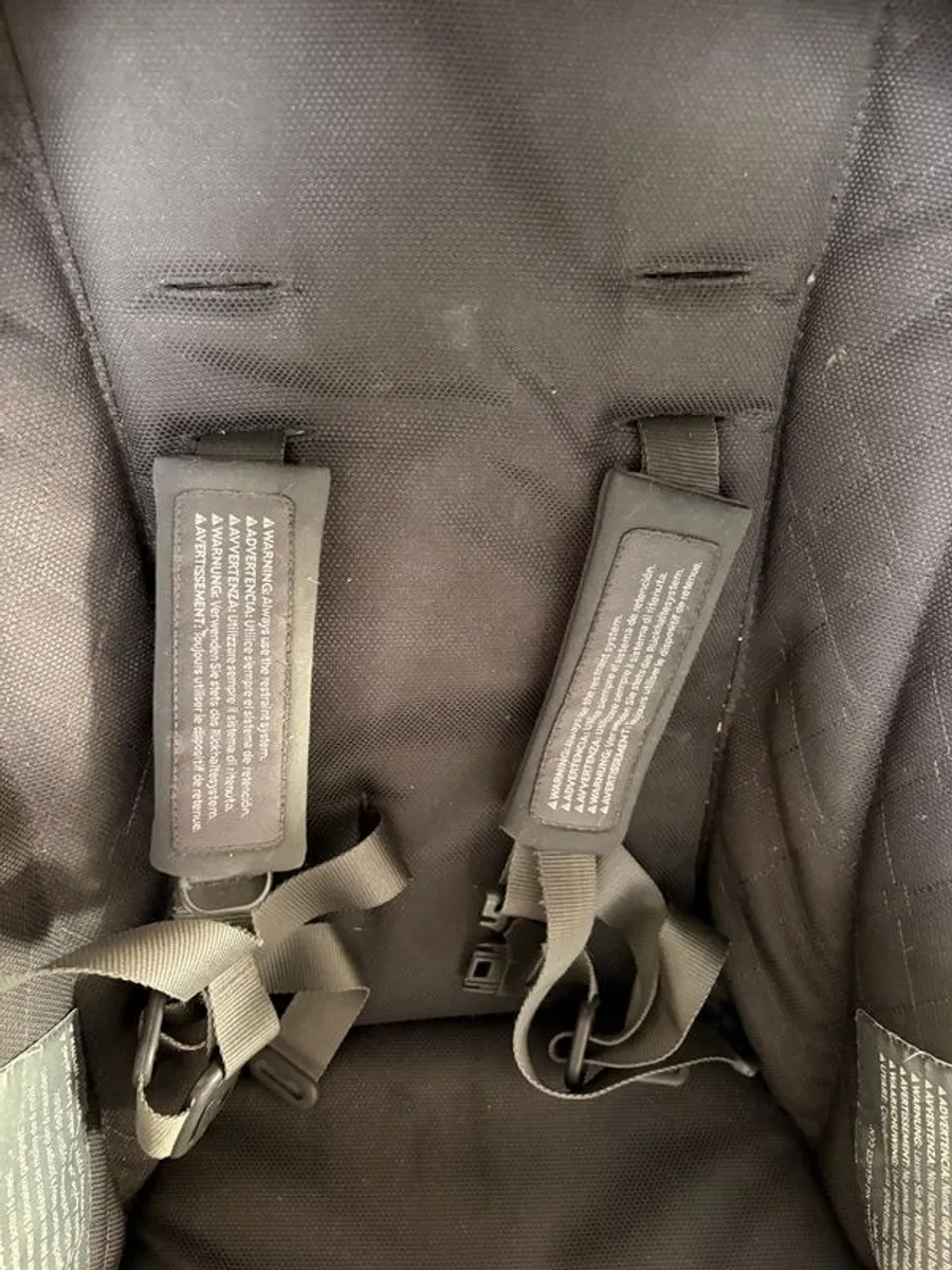 Uppababy Vista Rumble Seat & Apaptors - Image 2