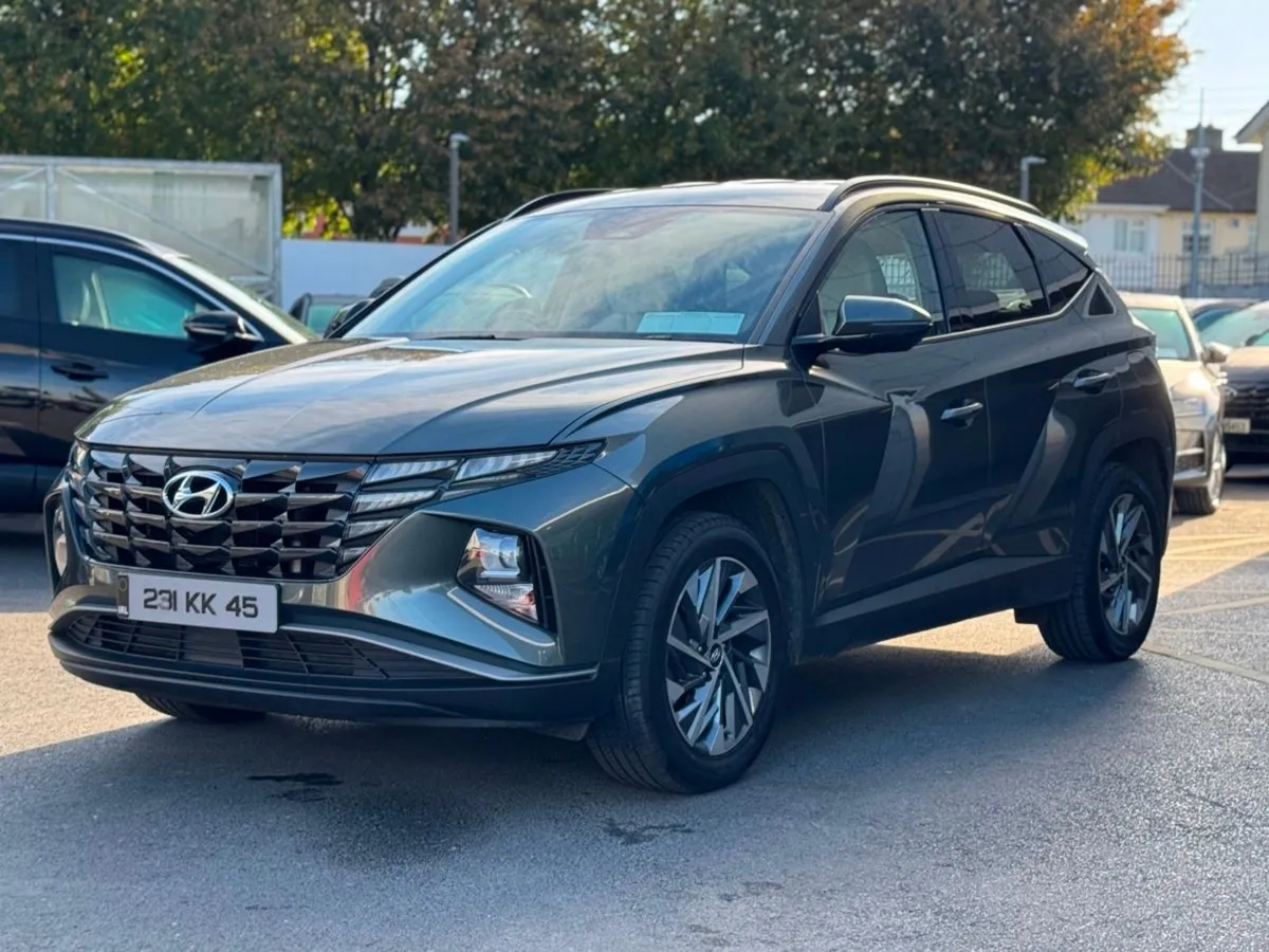 Hyundai Tucson 2WD Executive  Grey Leather  Car O - Image 3