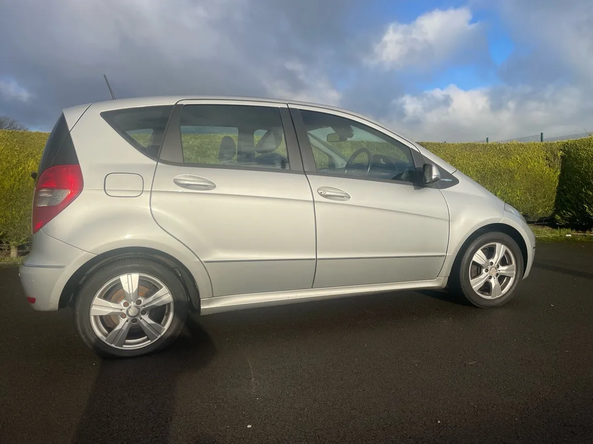Car - Image 4