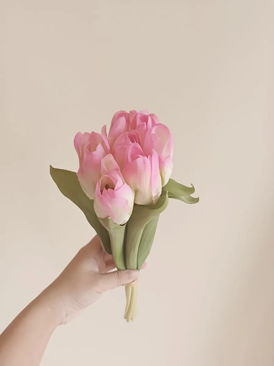 7 pcs  Artificial tulips for home decoration - Image 2