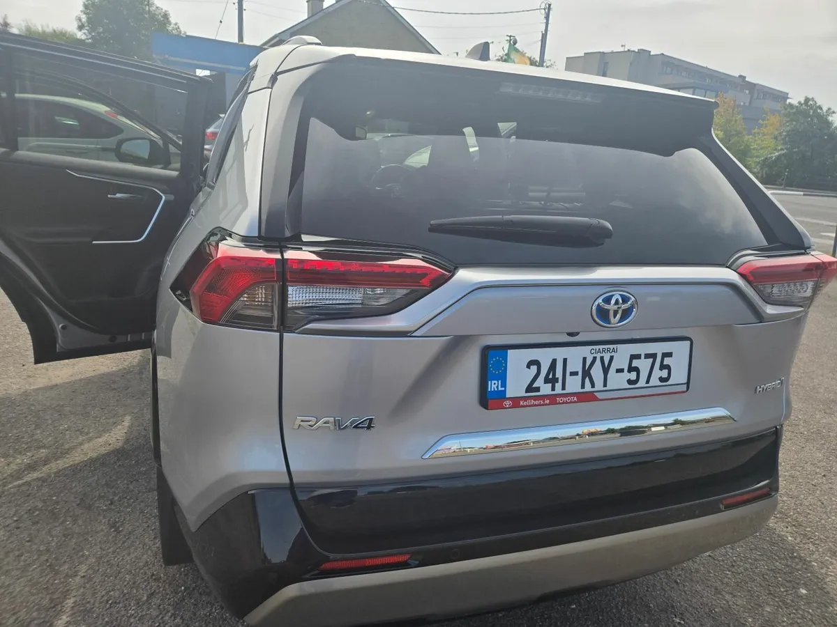 Toyota RAV4 2024 - Image 3