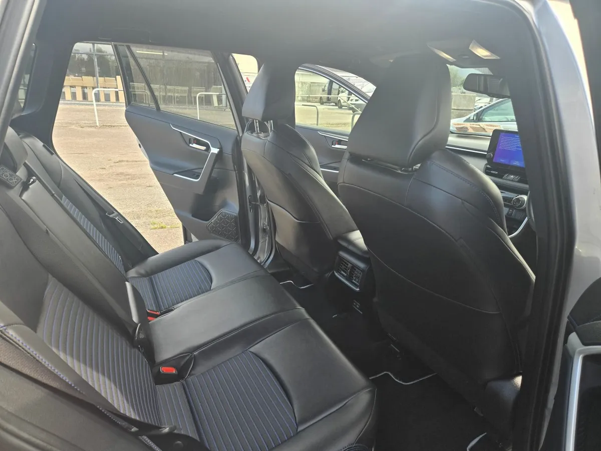 Toyota RAV4 2024 - Image 4