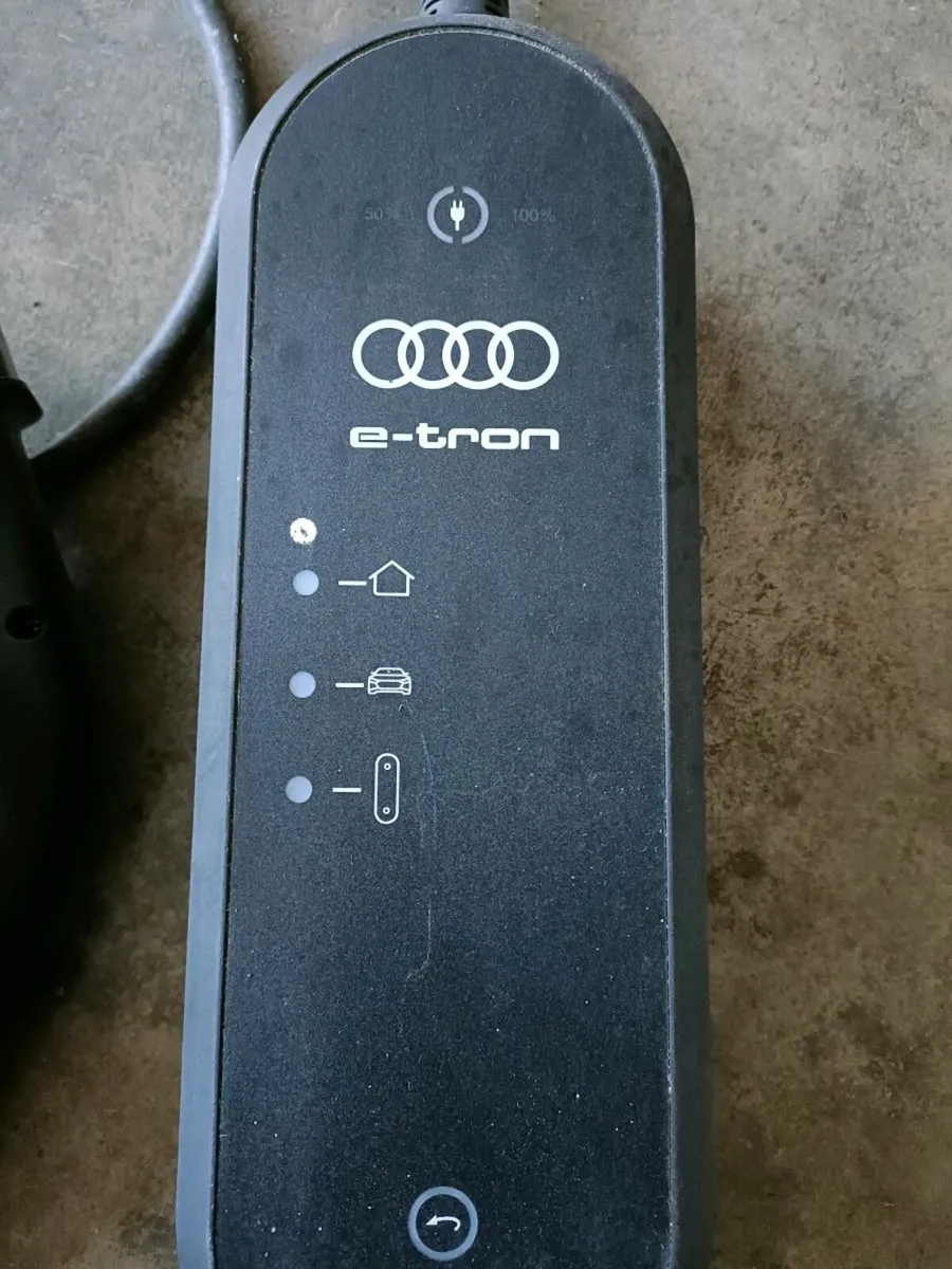 Audi ETron genuine charger - Image 3