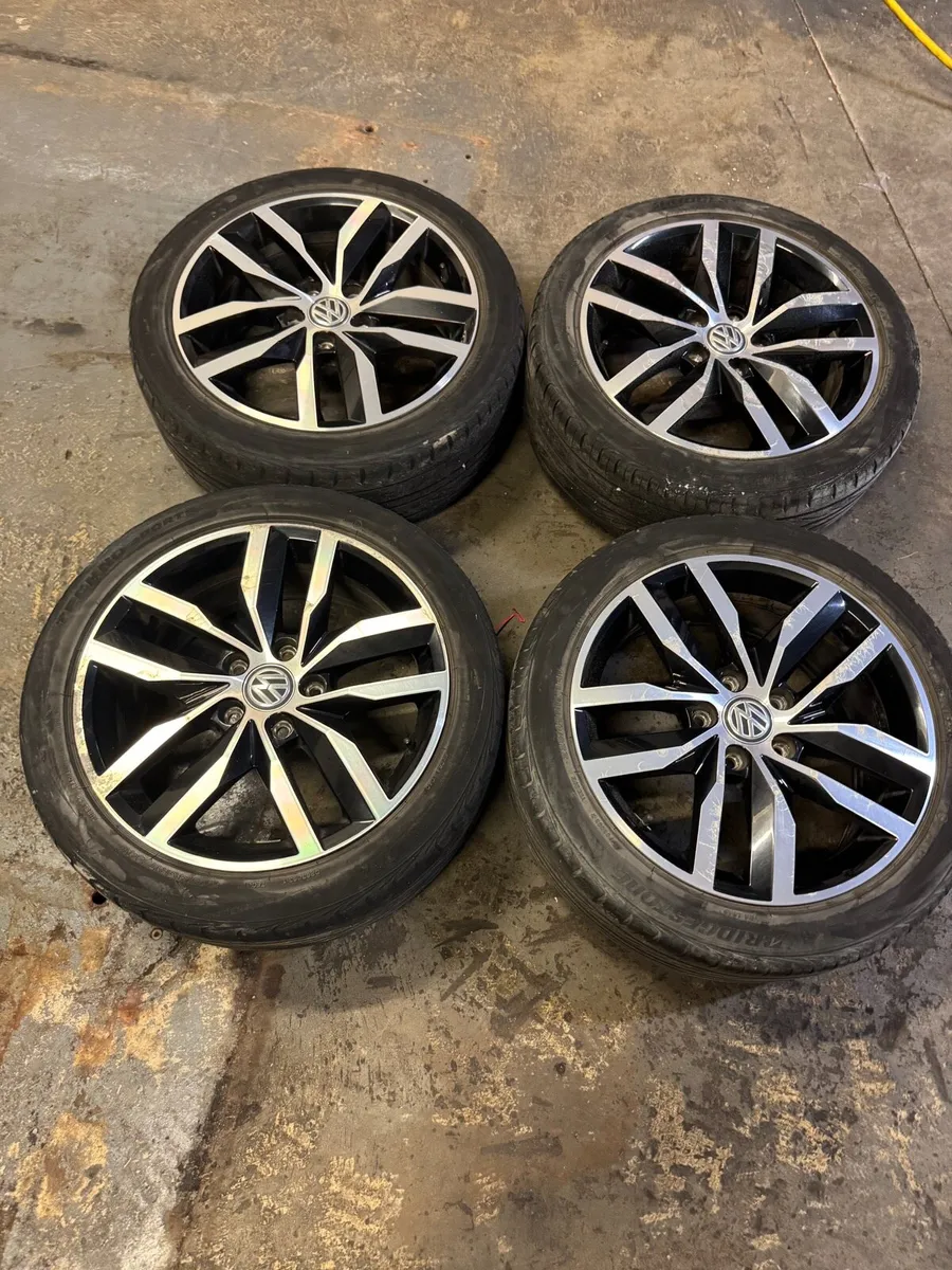 Volkswagen Golf 17” Alloys - Image 1
