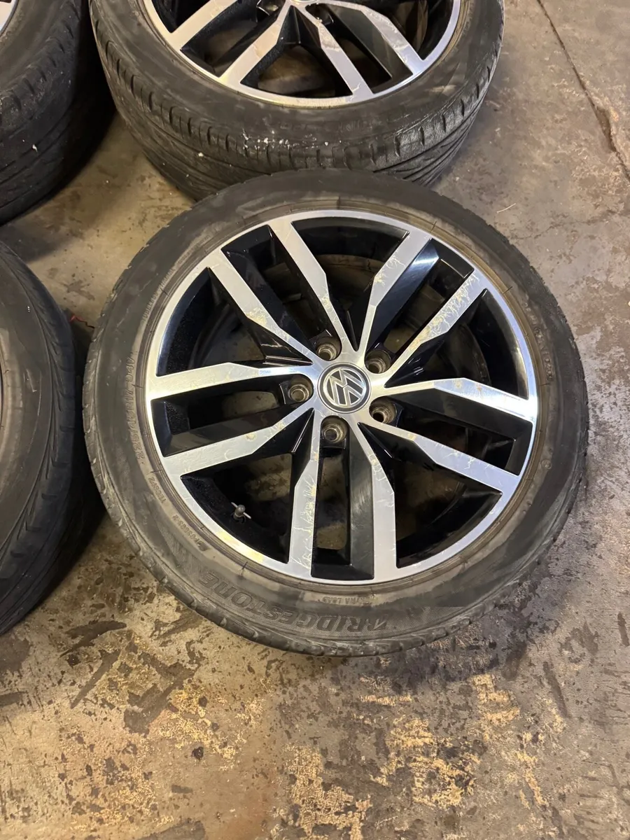 Volkswagen Golf 17” Alloys - Image 3