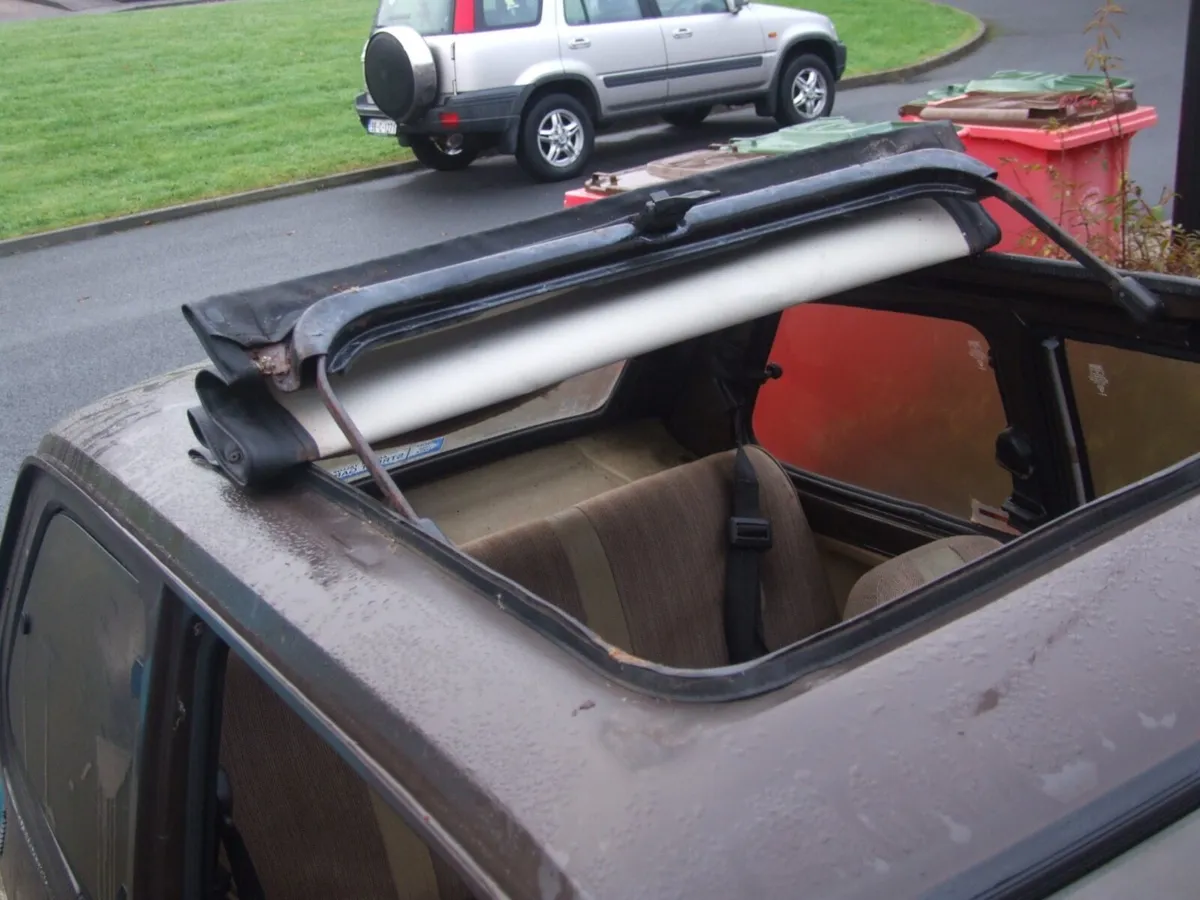 Fiat 126 Brown for PARTS - Image 1