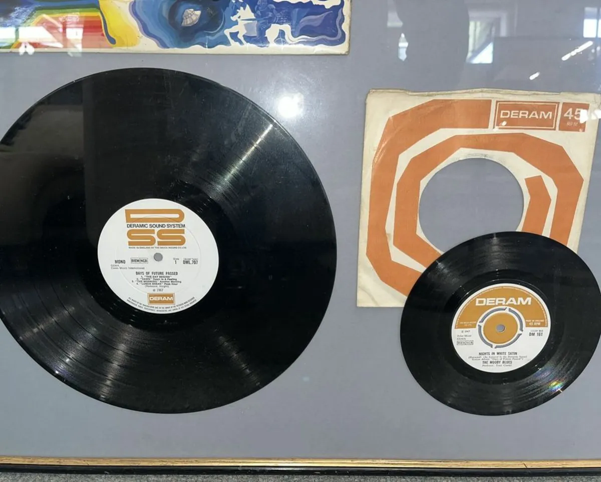 Retro Cool! Framed Moody Blues Memorabilia - Image 2