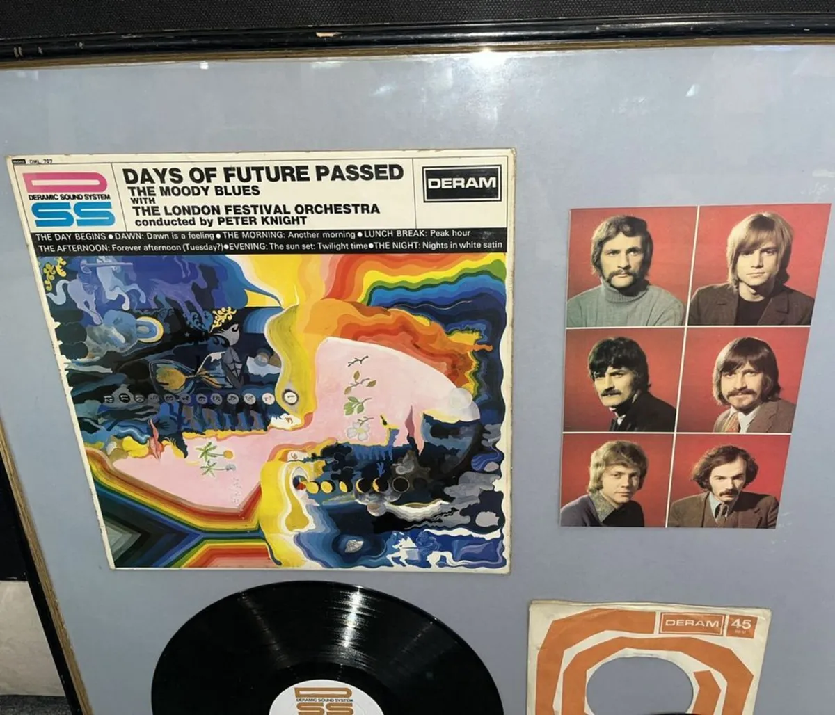 Retro Cool! Framed Moody Blues Memorabilia - Image 3