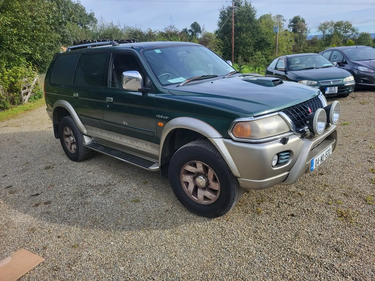 Mitsubishi Pajero 2004 - Image 1